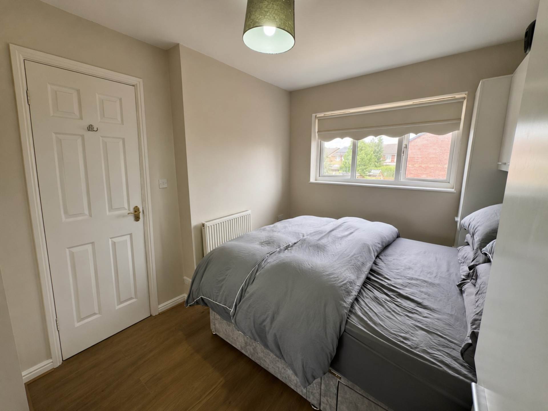 Meadowbarn Close, Southdene, Image 8