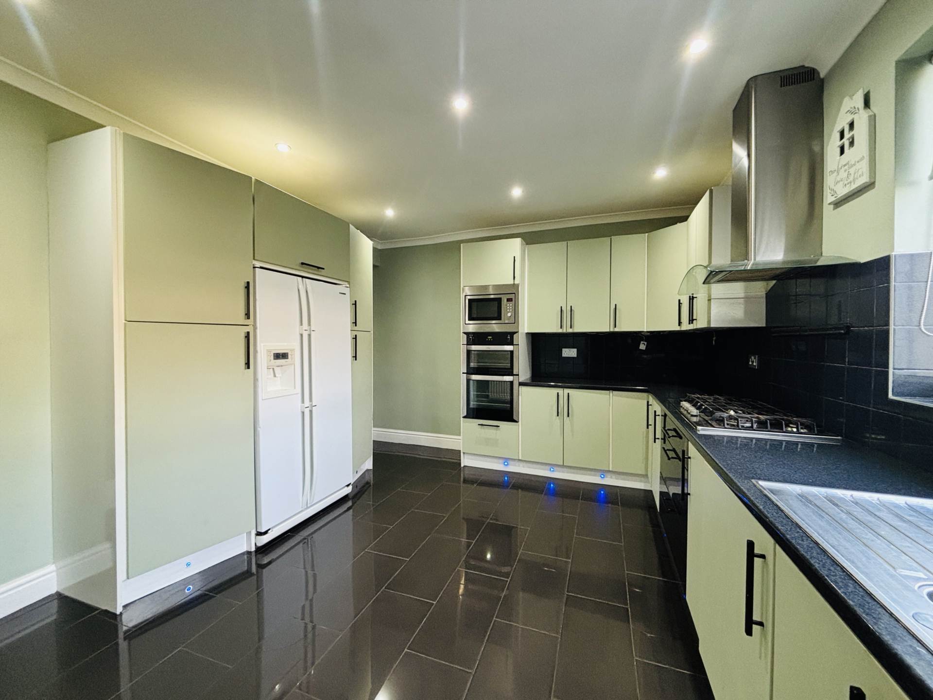 Merton Crescent, Huyton, Image 10