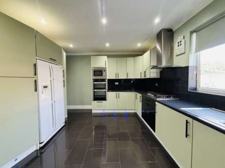 Merton Crescent, Huyton, Image 9