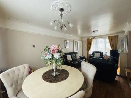 Whitefield Drive, Westvale, Image 4