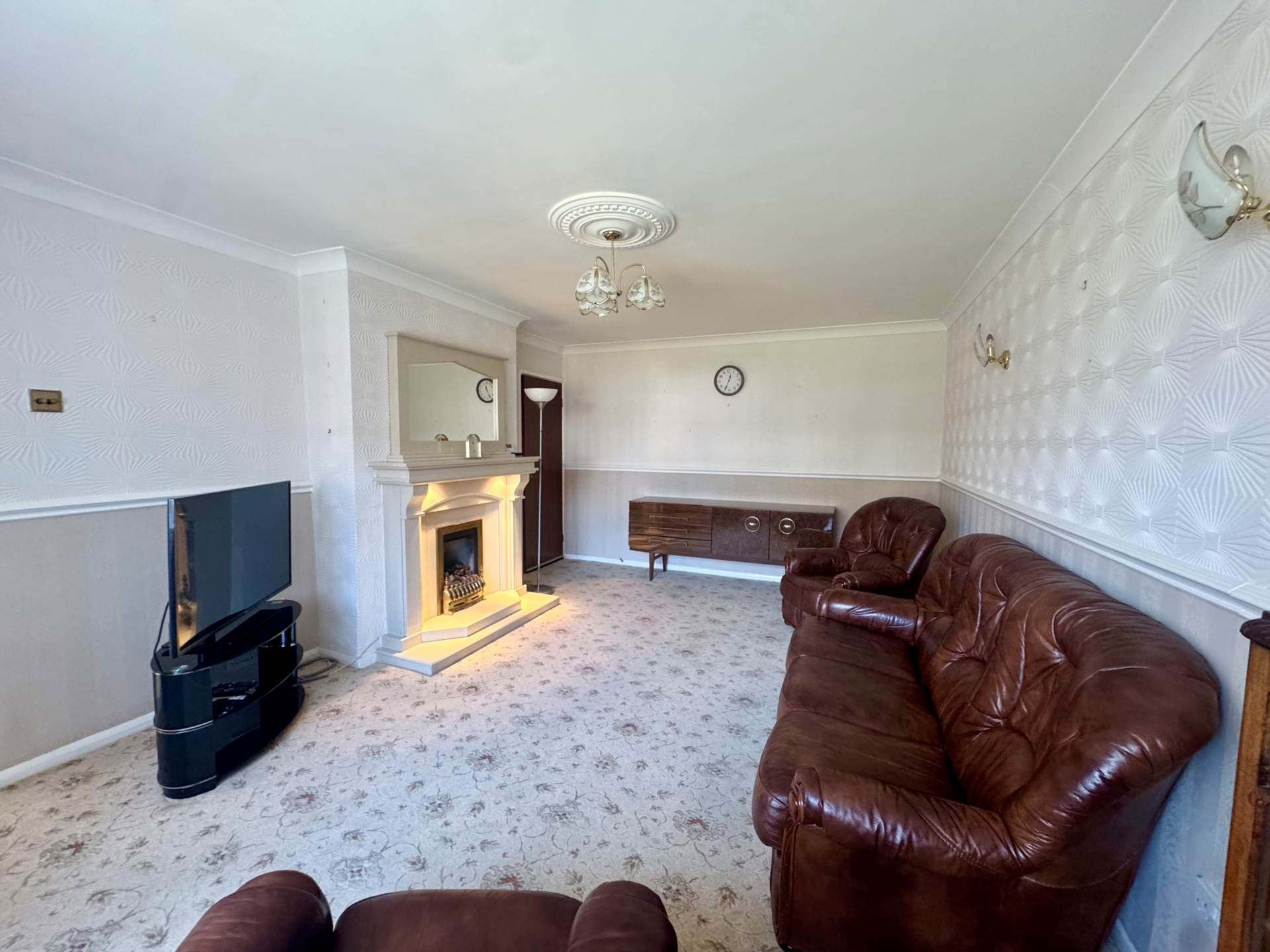 Milbrook Drive, Old Hall Estate, Image 3