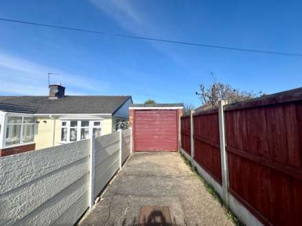 Milbrook Drive, Old Hall Estate, Image 18