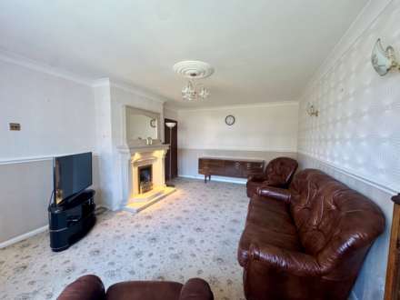 Milbrook Drive, Old Hall Estate, Image 3