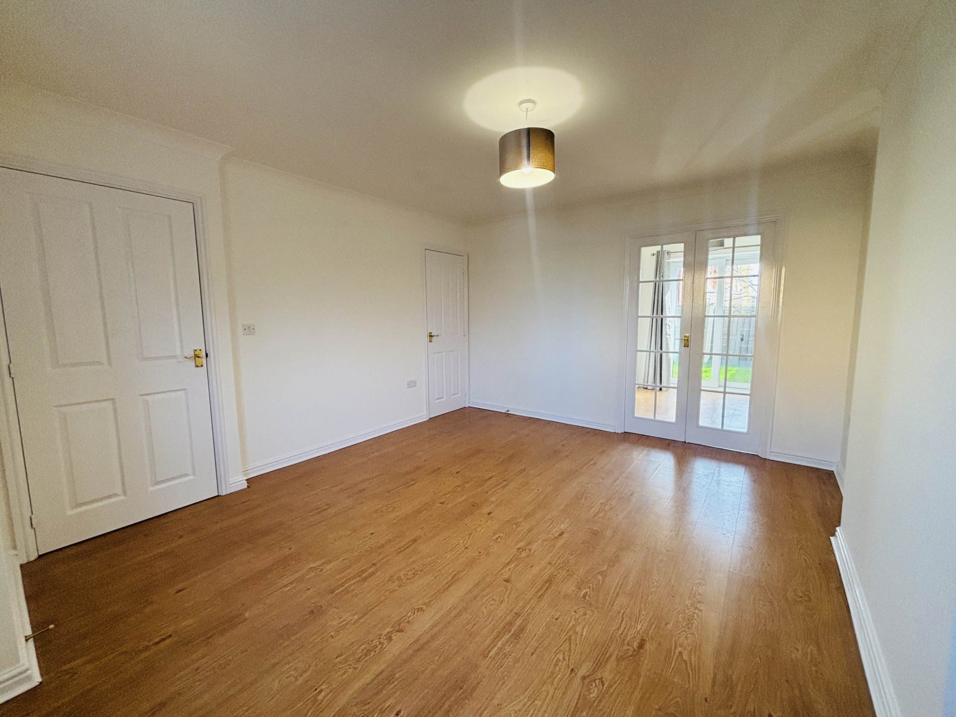 Ambleside Drive, The Venue, Image 2