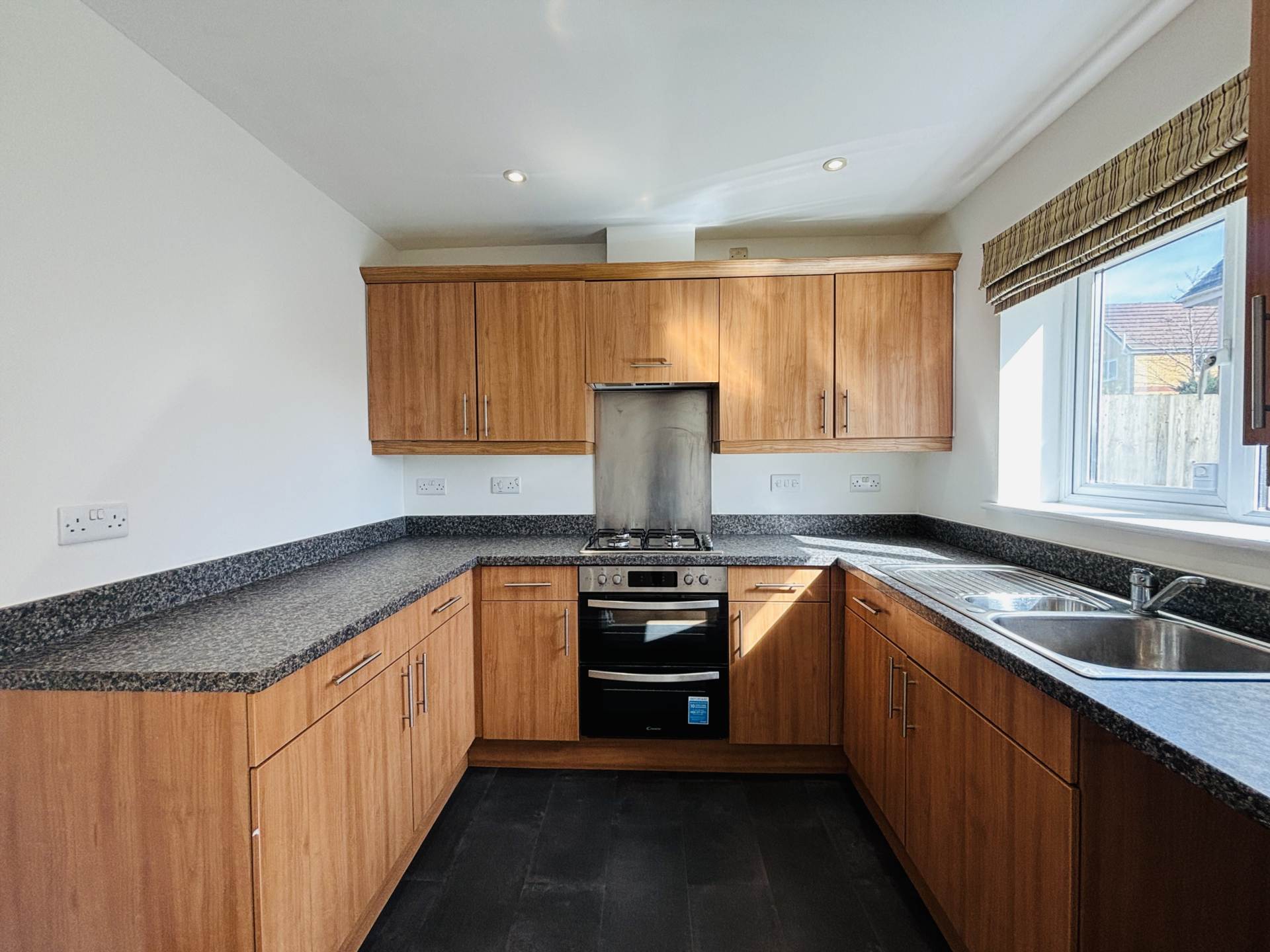 Ambleside Drive, The Venue, Image 3