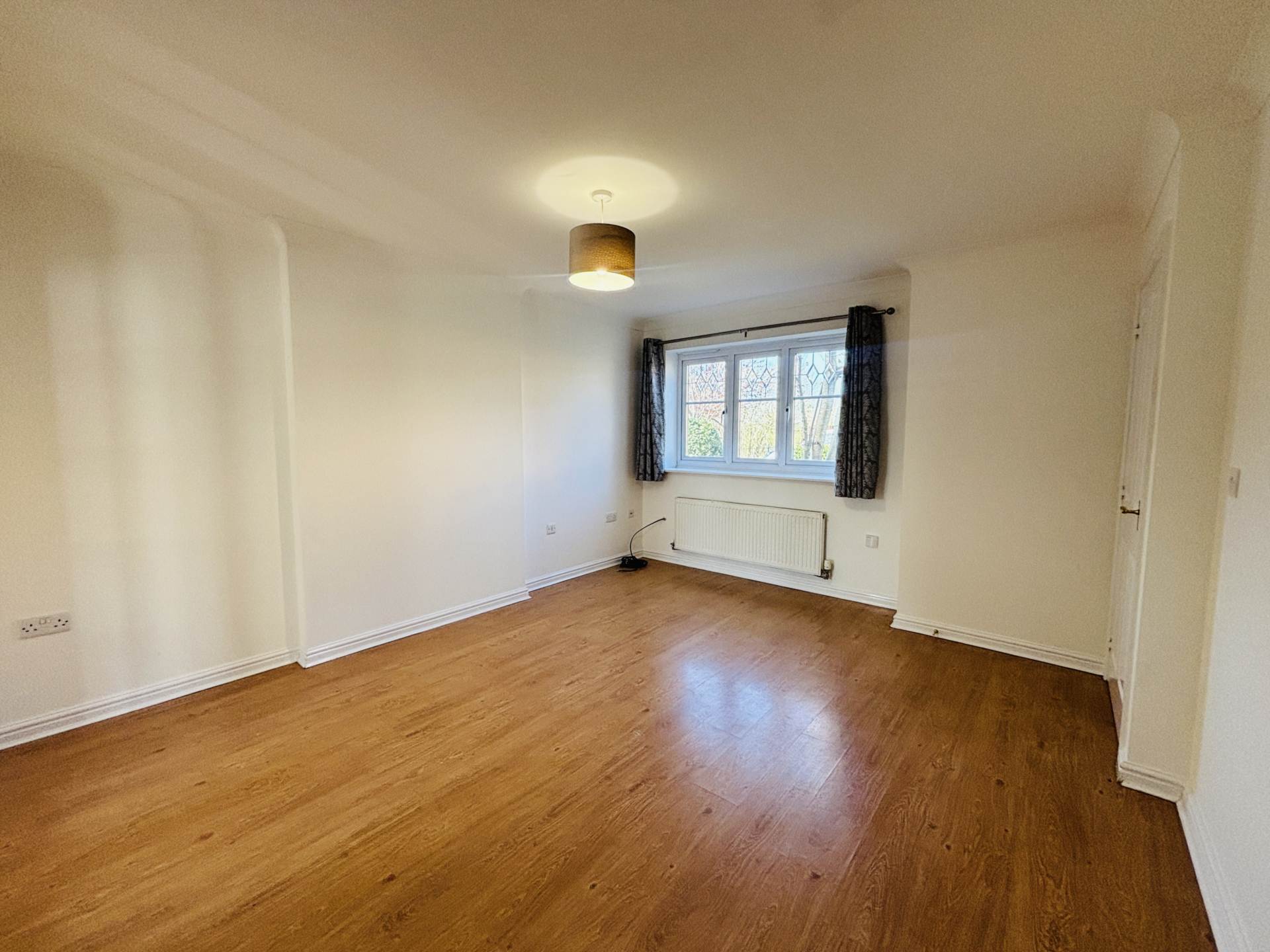 Ambleside Drive, The Venue, Image 5