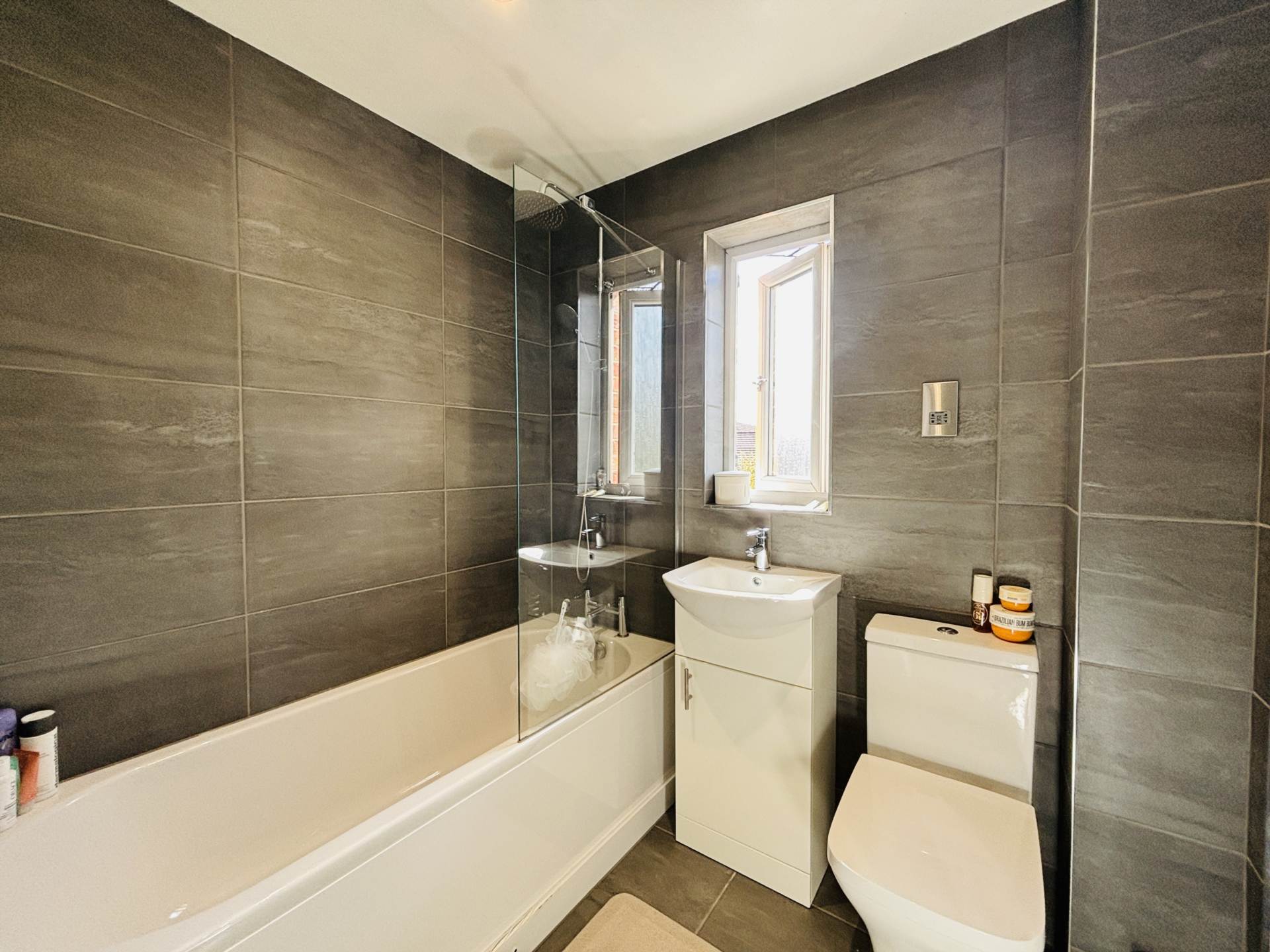 Bluebell Close, Park Meadows, Image 16