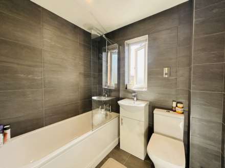 Bluebell Close, Park Meadows, Image 16