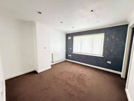 Eastfield Walk, Westvale, Image 5