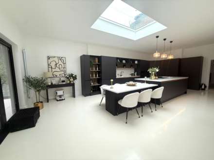 Westcliffe, Southport, Image 7