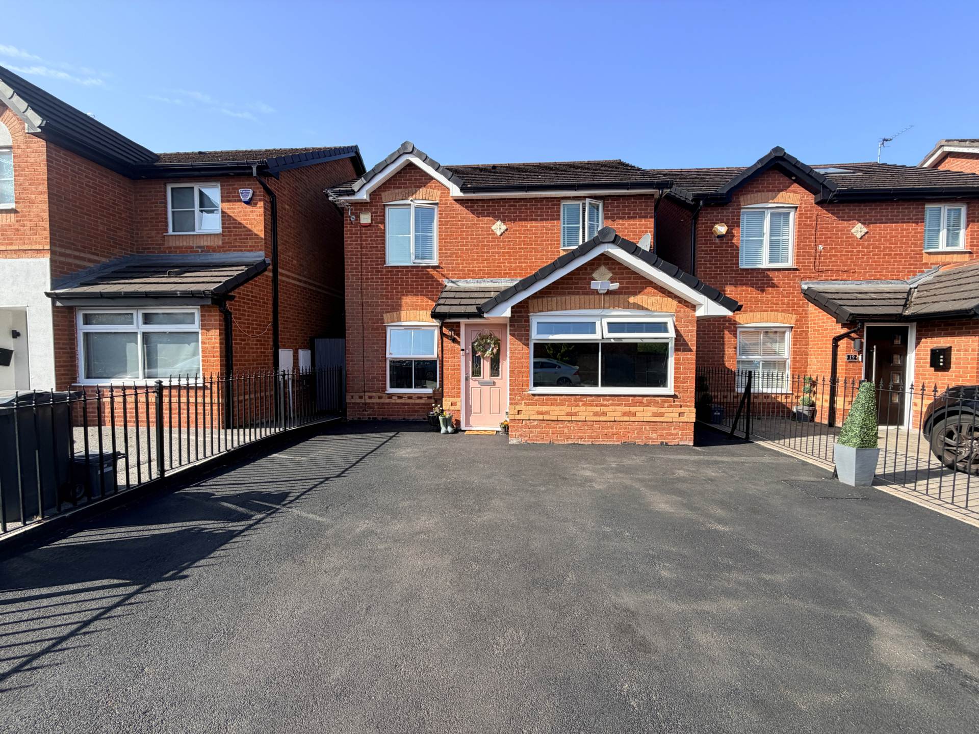 Appleton Road, Park Meadows, Image 1