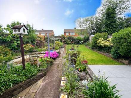 Hall Drive, Old Hall Estate, Image 4