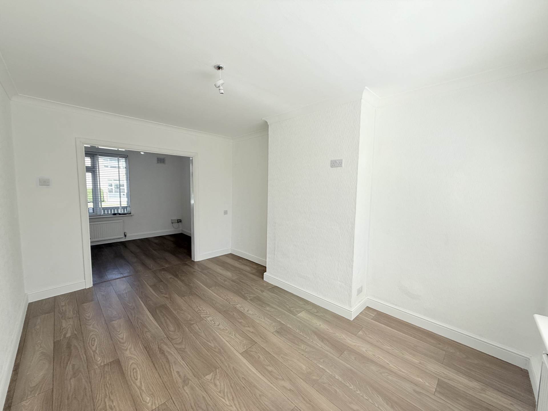 Ravenhead Ave, Southdene, Image 3