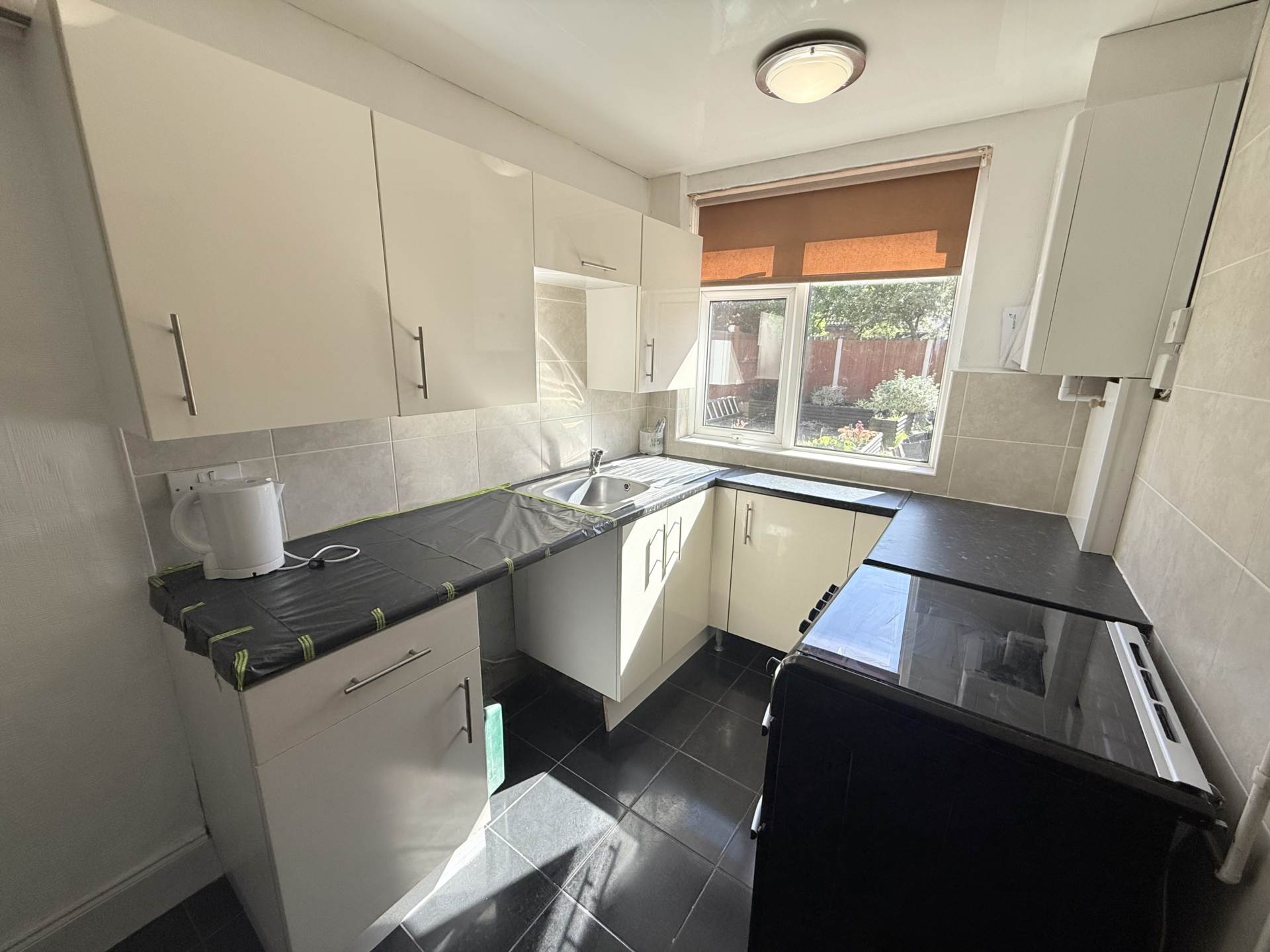 Ravenhead Ave, Southdene, Image 5