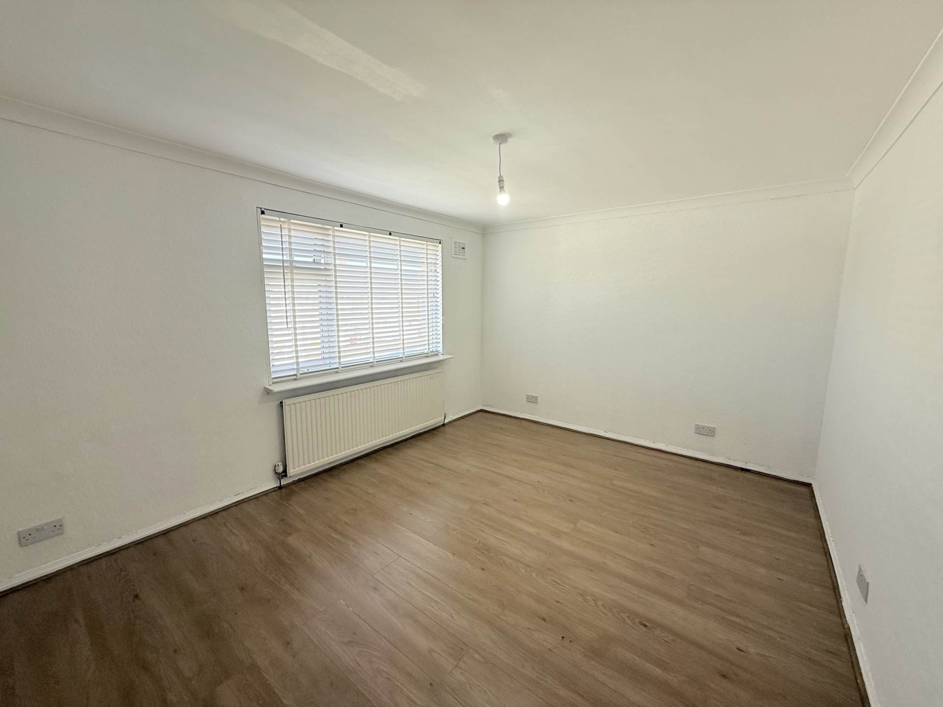 Ravenhead Ave, Southdene, Image 6