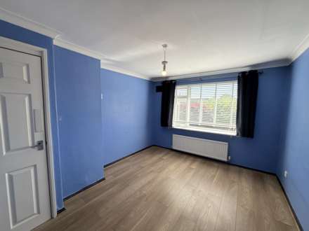 Ravenhead Ave, Southdene, Image 9