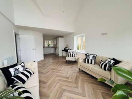 Pye Bridge Court, Melling, Image 4