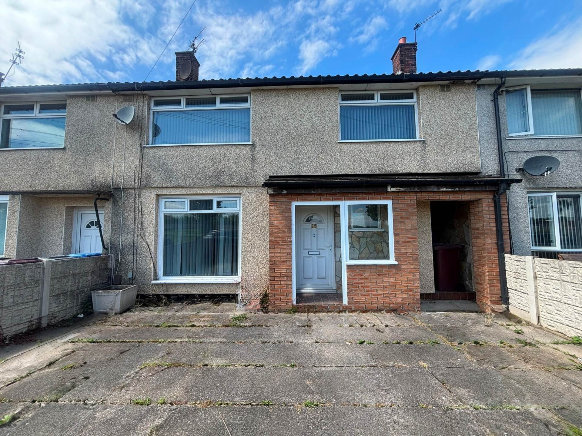 Old Farm Road, Southdene, Image 1
