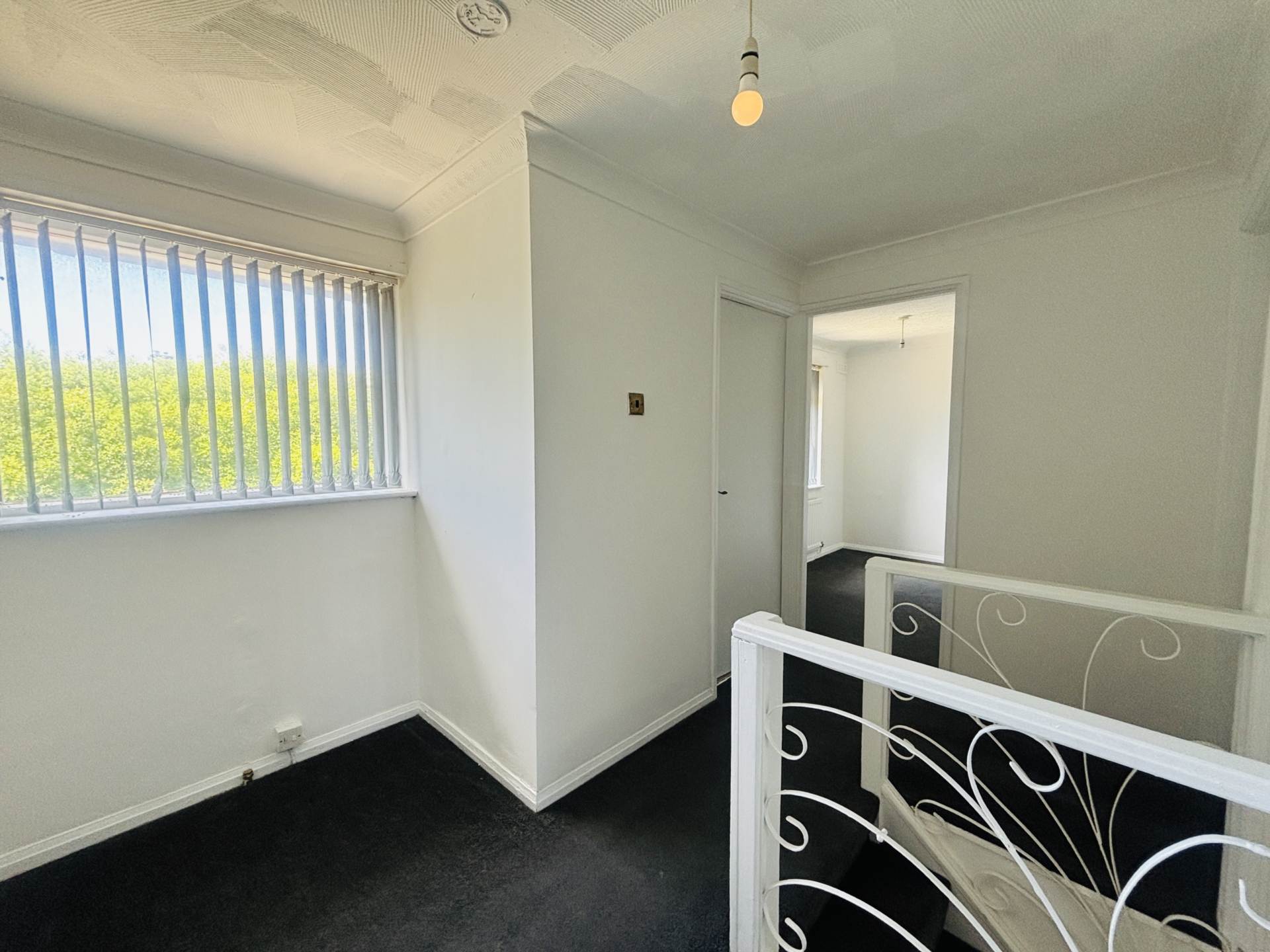 Old Farm Road, Southdene, Image 10