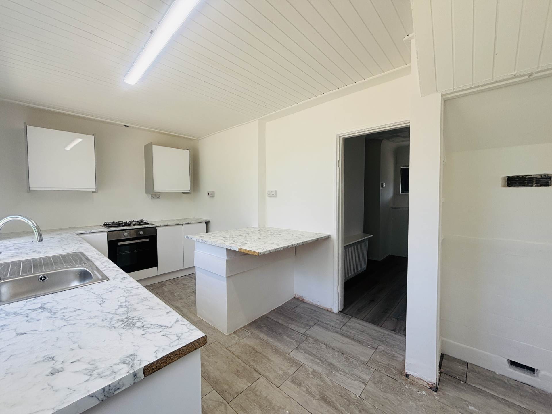 Old Farm Road, Southdene, Image 9