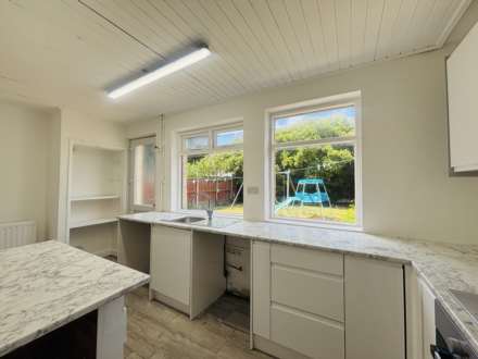 Old Farm Road, Southdene, Image 8