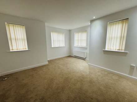 Larkspur Court, Melling, Image 3