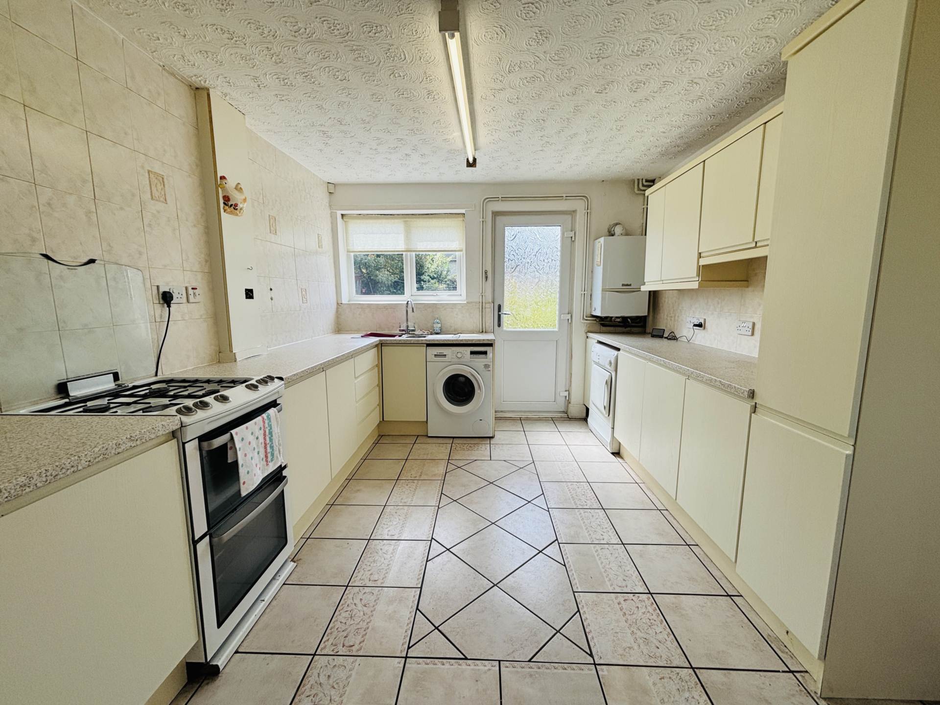 Fairthorn Walk, Northwood, Image 13