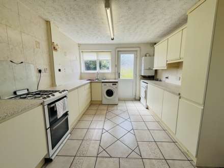 Fairthorn Walk, Northwood, Image 13