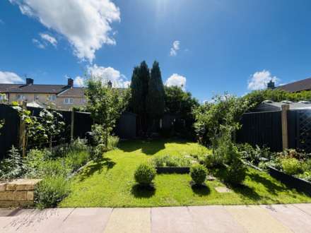 Birbeck Walk, Northwood, Image 20