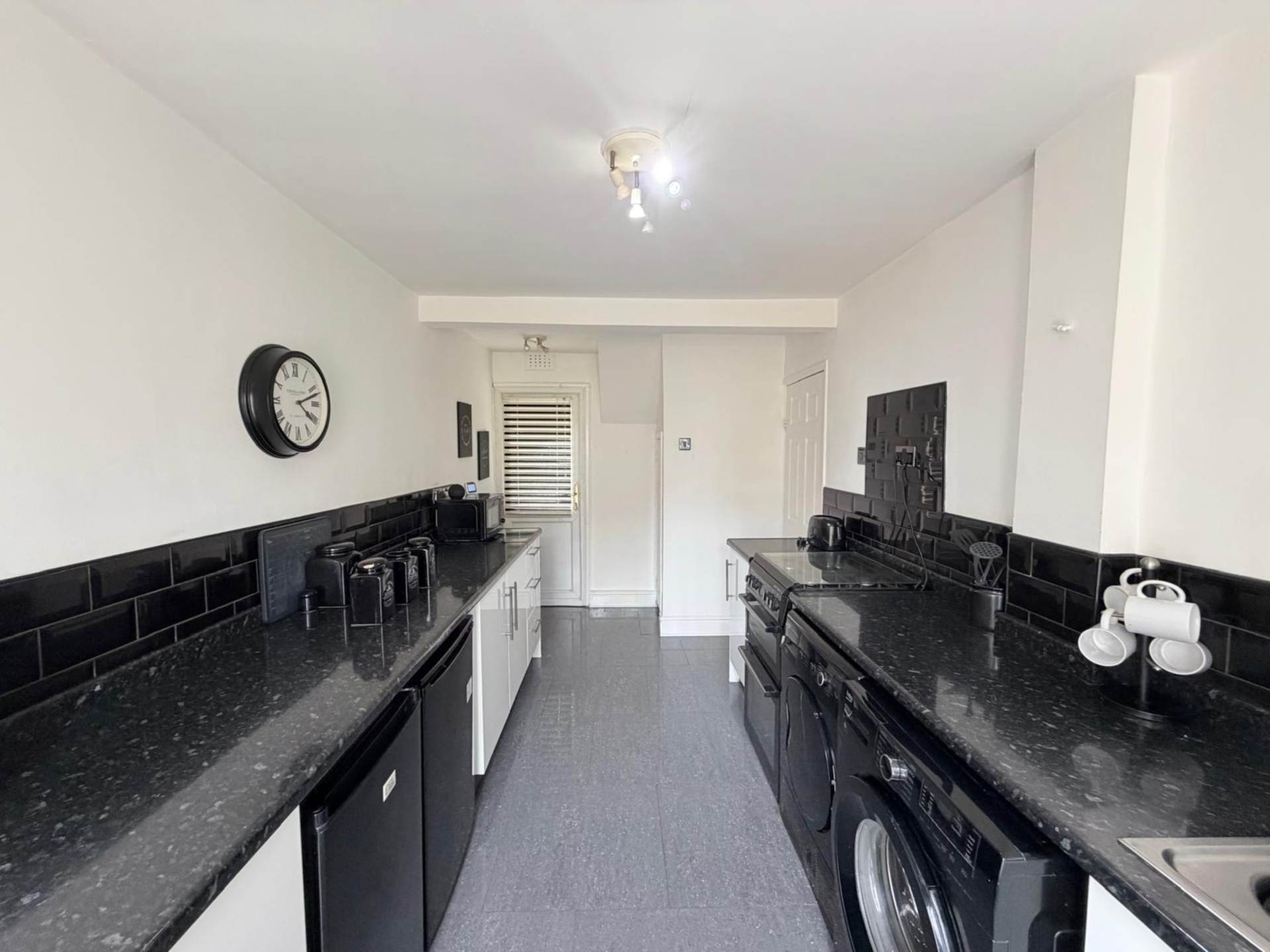 Henlow Avenue, Southdene, Image 7