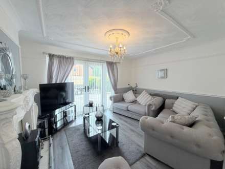 Henlow Avenue, Southdene, Image 4