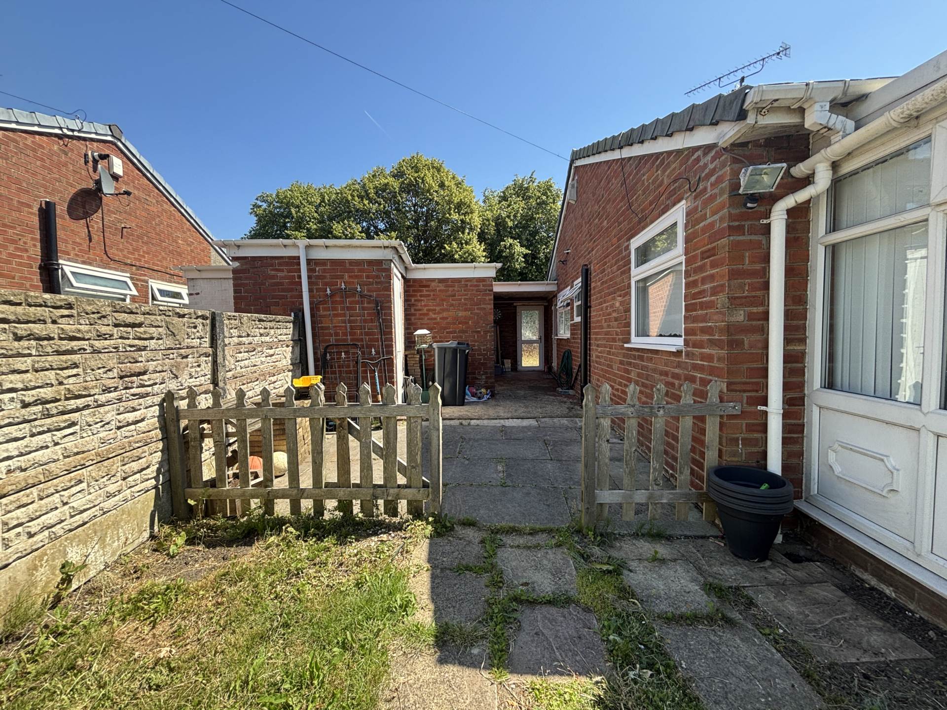 Hall Drive, Old Hall Estate, Image 18