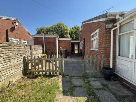 Hall Drive, Old Hall Estate, Image 18