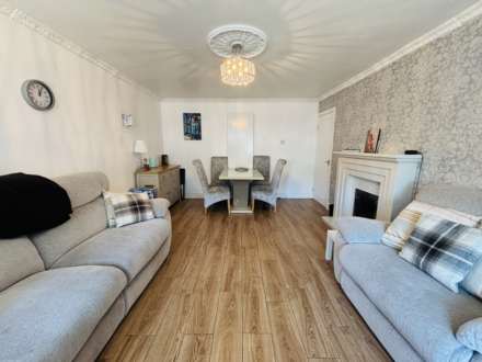 Hall Drive, Old Hall Estate, Image 5