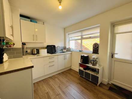 Hall Drive, Old Hall Estate, Image 9