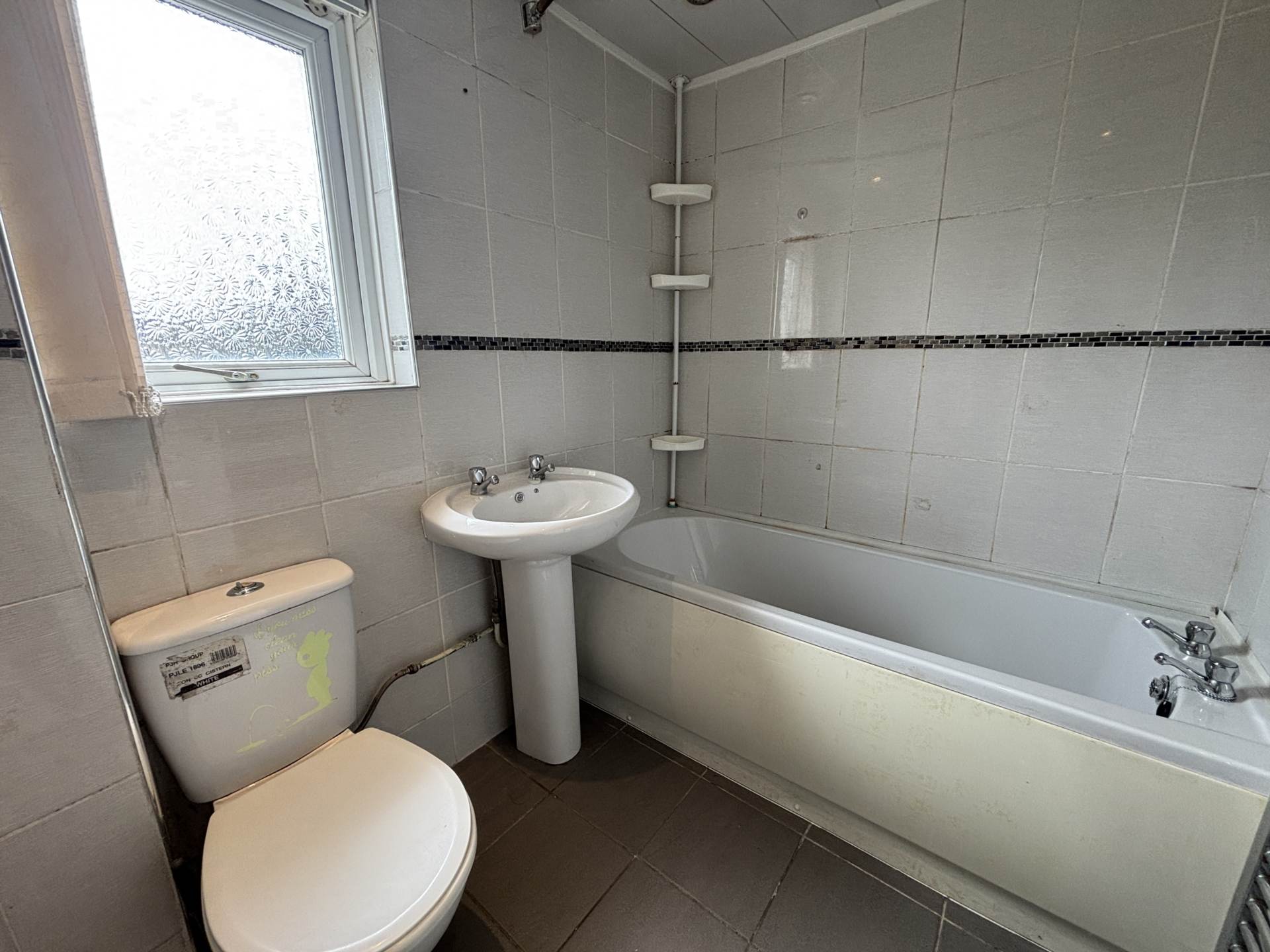 Burnard Crescent, Northwood, Image 17