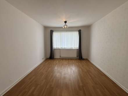 Burnard Crescent, Northwood, Image 16