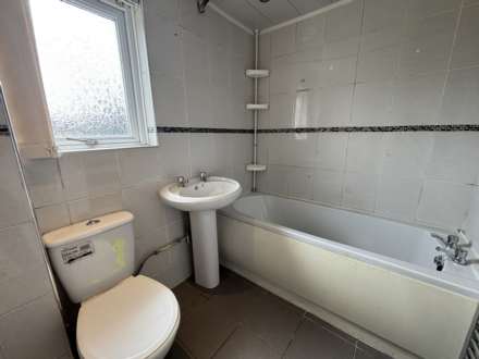 Burnard Crescent, Northwood, Image 17