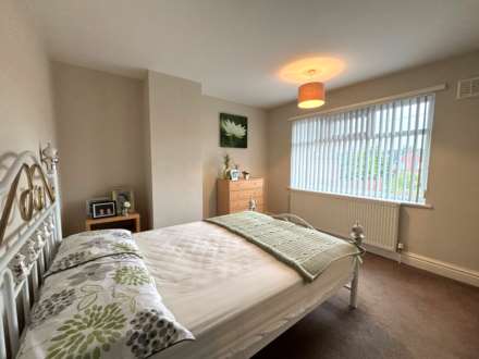 Lydbury Crescent, Southdene, Image 14