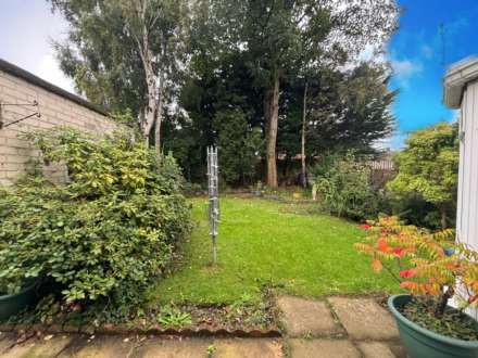 Lydbury Crescent, Southdene, Image 21