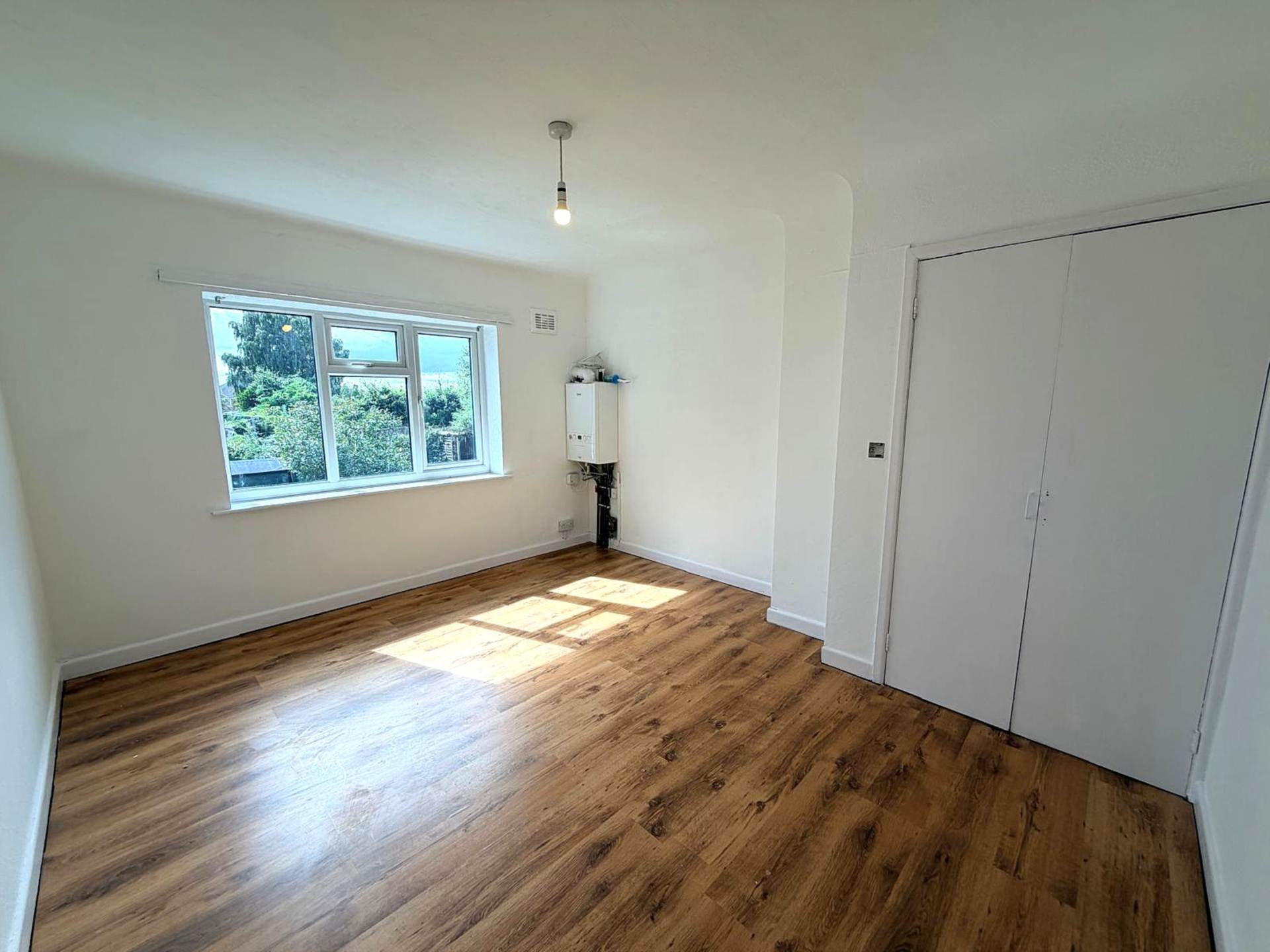 Leeside Close, Southdene, Image 11