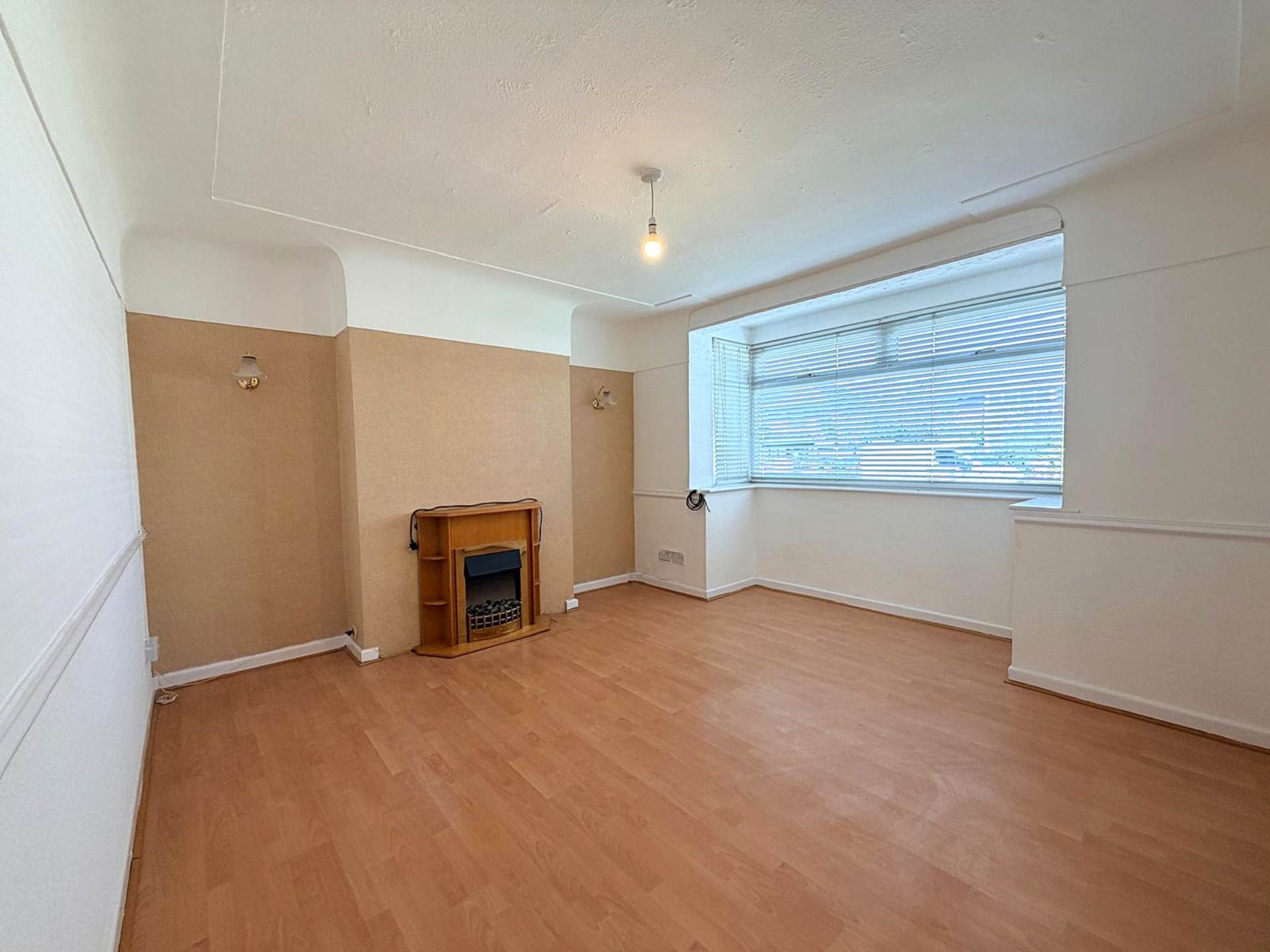 Leeside Close, Southdene, Image 2