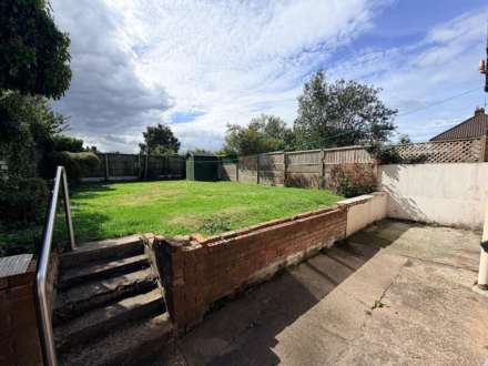Leeside Close, Southdene, Image 16