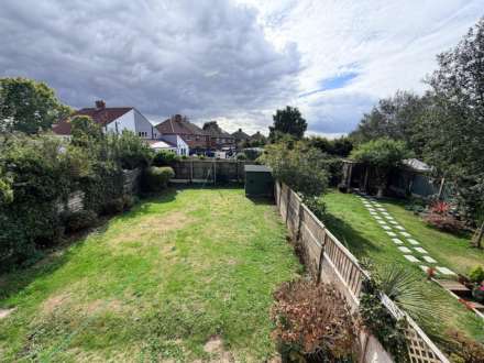 Leeside Close, Southdene, Image 17