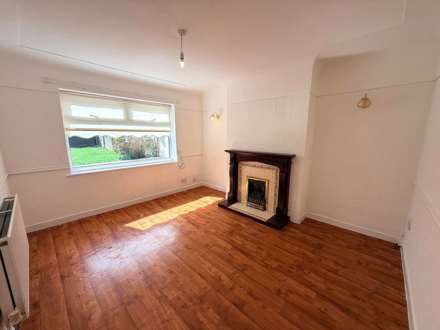 Leeside Close, Southdene, Image 4