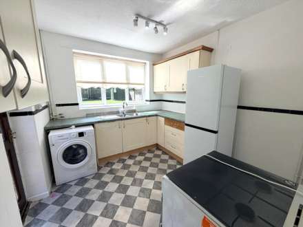 Leeside Close, Southdene, Image 5