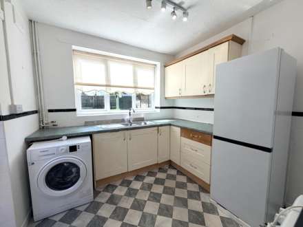 Leeside Close, Southdene, Image 6