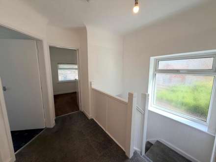 Leeside Close, Southdene, Image 9