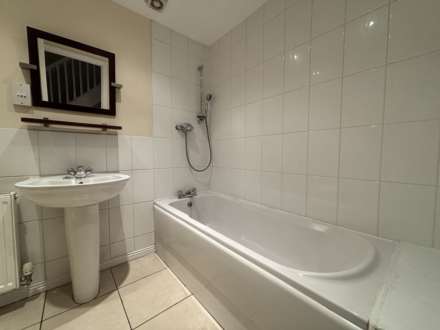 Gibson Close, Littledale, Image 15
