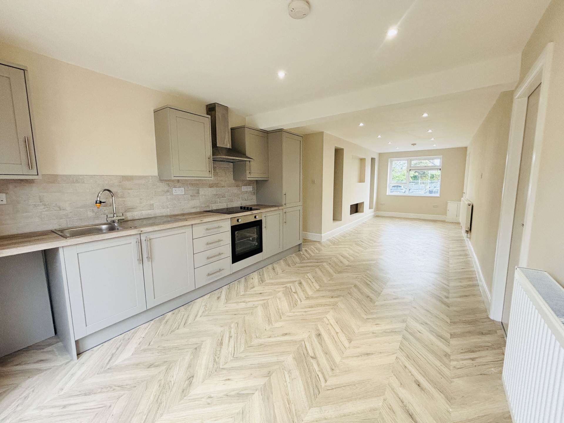Manor Farm Road, Huyton, Image 4